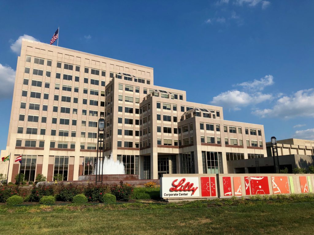 Eli_Lilly_Corporate_Center,_Indianapolis,_Indiana,_USA