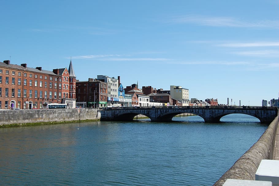 cork-city-river-lee-ireland