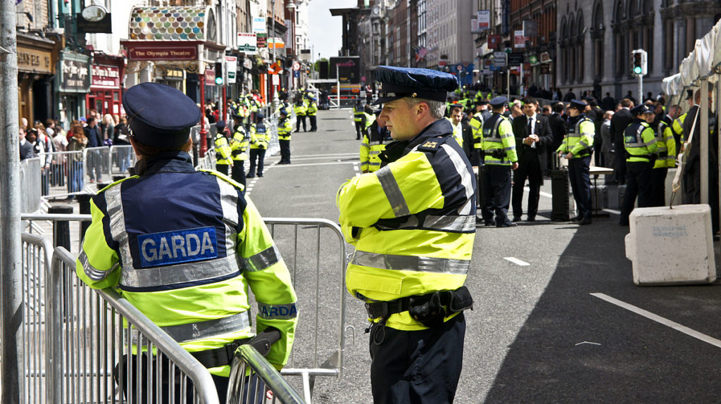 1200px-Garda_Officers_roadblock